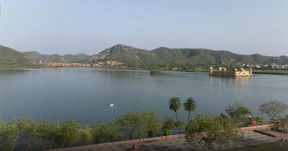 Regenta Central Jaipur 30/40