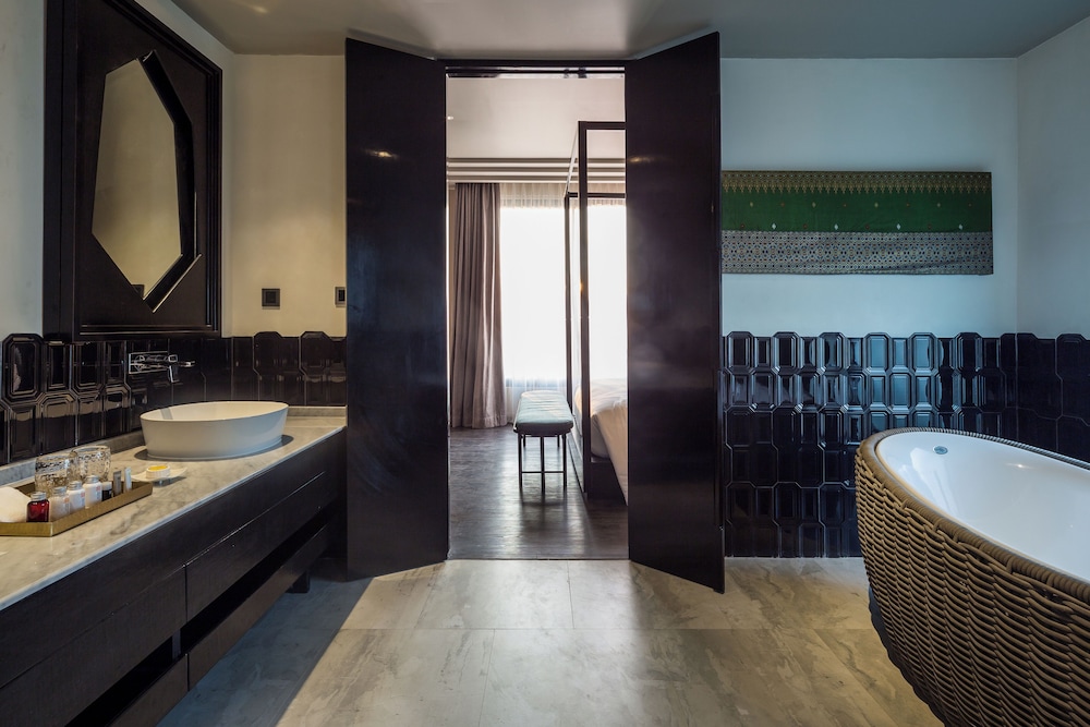 جناح بسرير كينج وسريرين منفصلين بإطلالة على النهر، Thann Wellness Destination 6/6