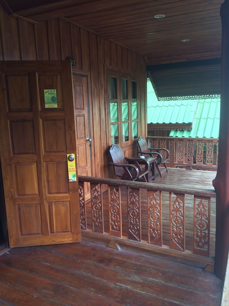 THARATHIP RESORT 45/68