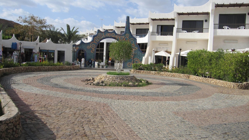 Turquoise Beach Hotel 43/50