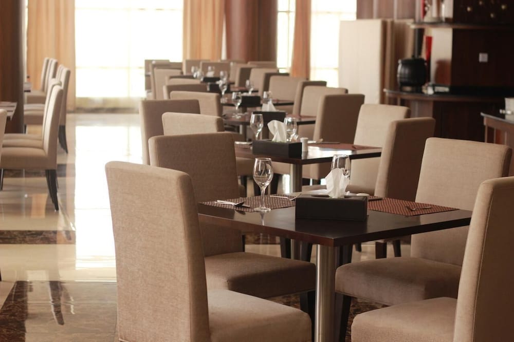 فندق ناشونال بارك(National Park Hotel) 58/66