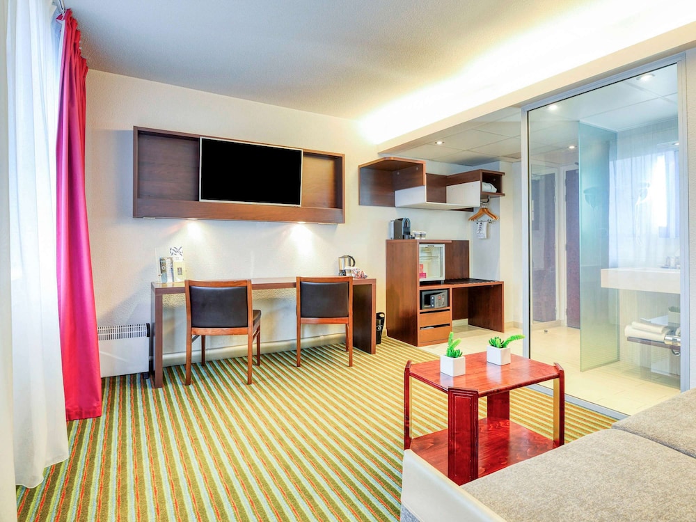 Mercure Paris Ivry Quai de Seine Hotel 40/79