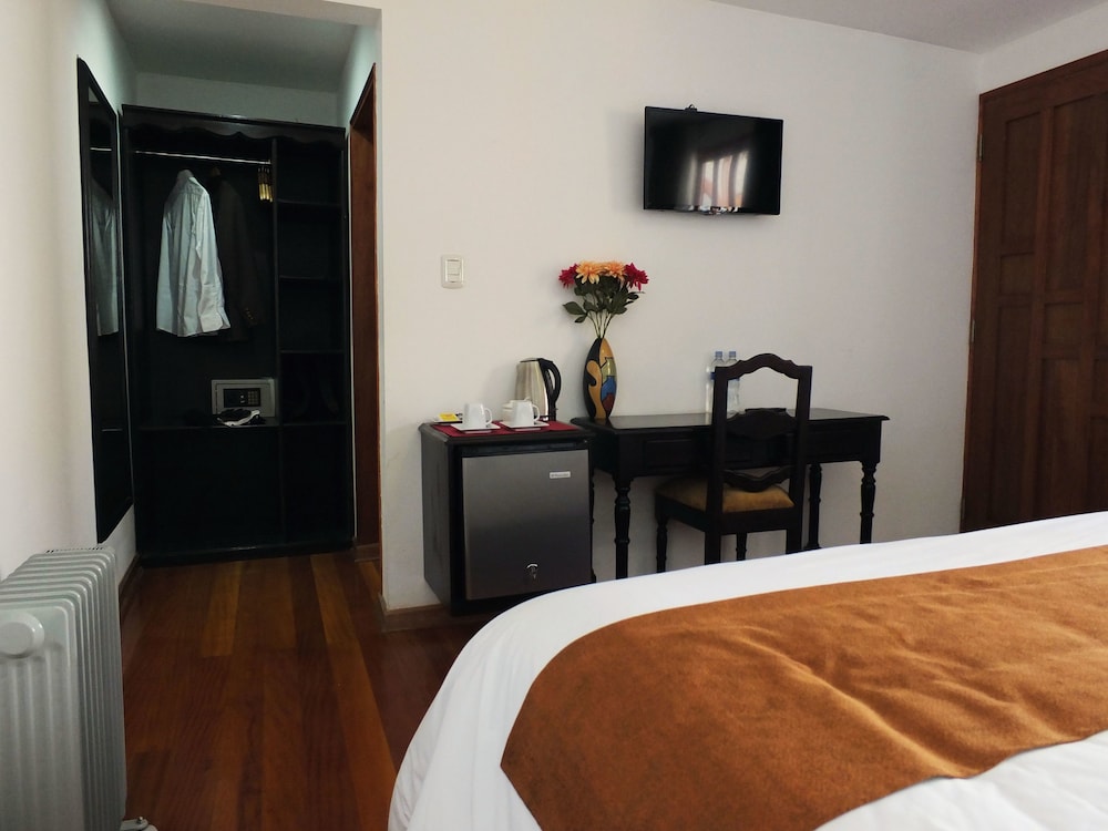 ILLA HOTEL 27/74