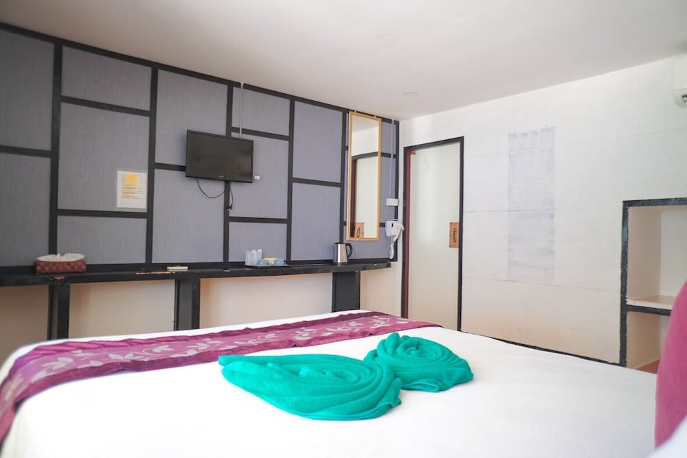 Phi Phi Nice Beach Resort 19/50