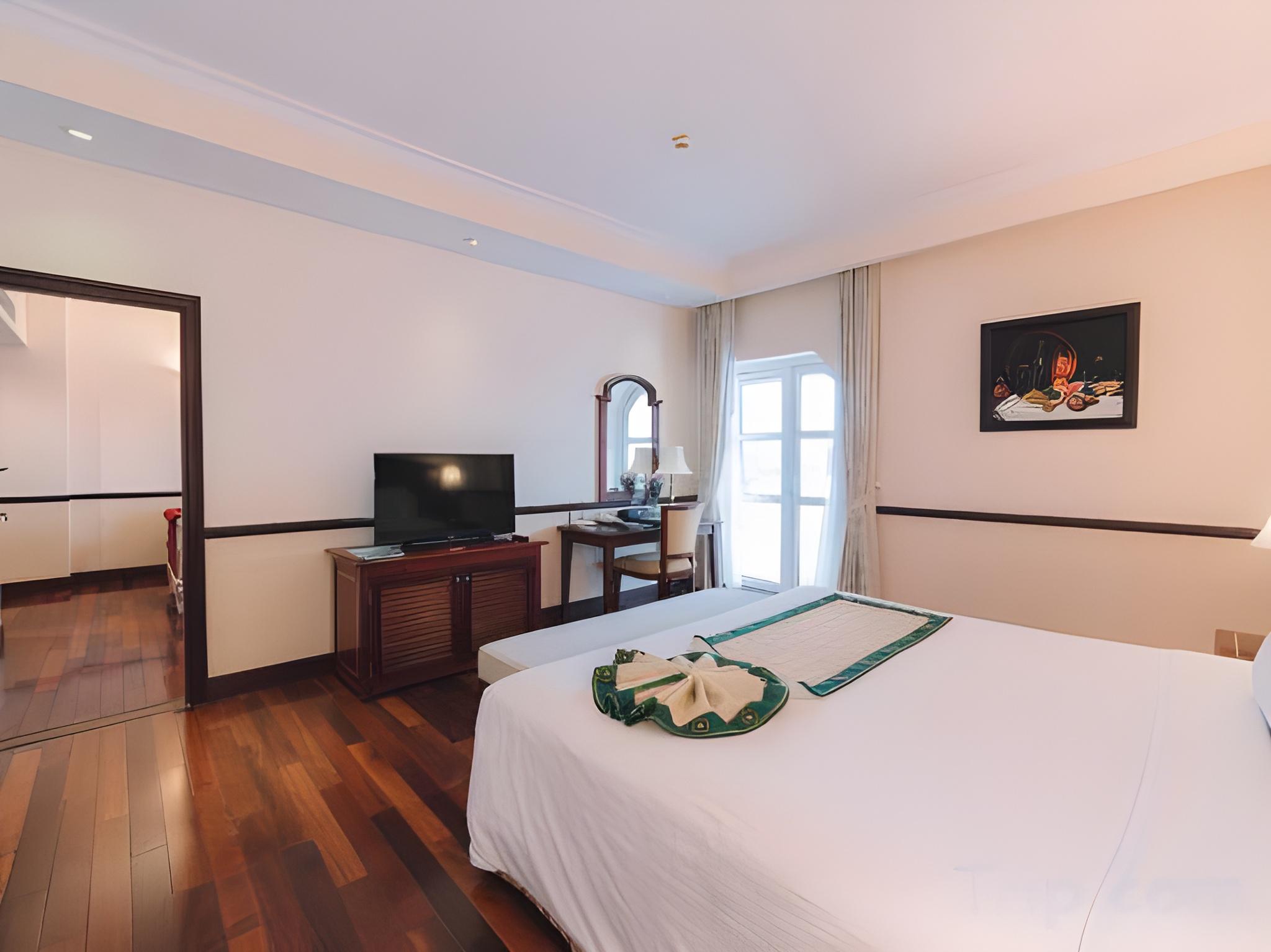 Executive, Suite, Saigon Dalat 3/3