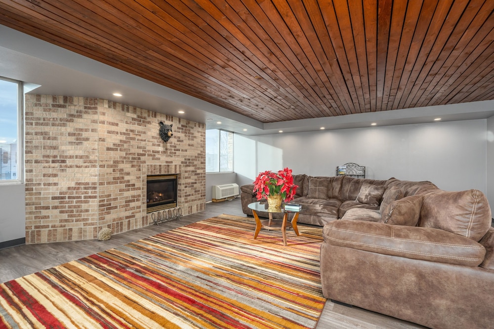 Dakotah Lodge 39/64