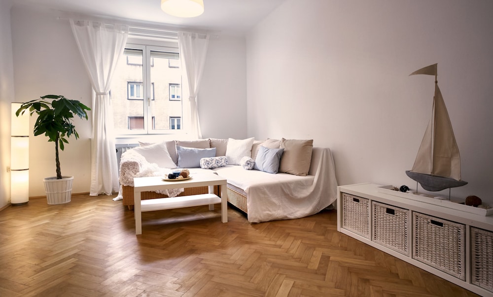 Opera City Center Apartments 17/50