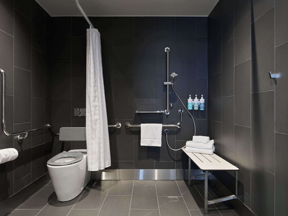 Novotel Melbourne Airport 52/54