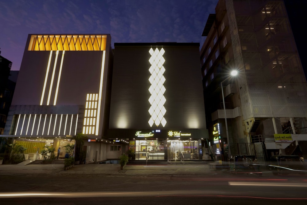 Hotel Sifat International 3/50