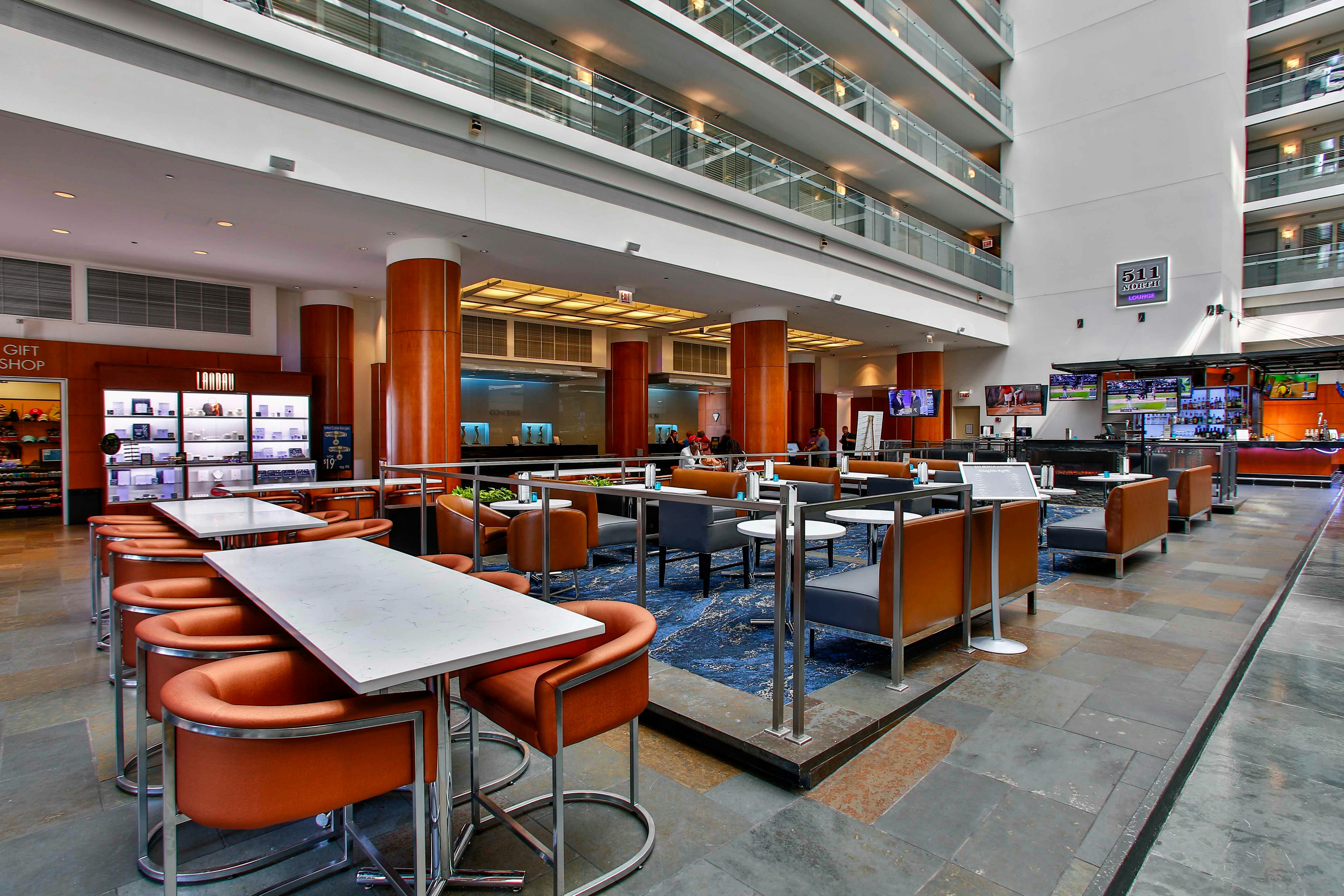 Embassy Suites by Hilton Chicago Downtown Magnificent Mile 37/53