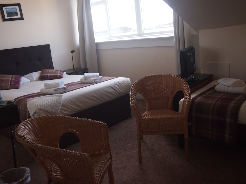 The Kelvin Hotel 27/62