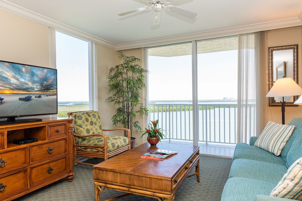 Lover's Key Resort by Check-In Vacation Rentals 55/70