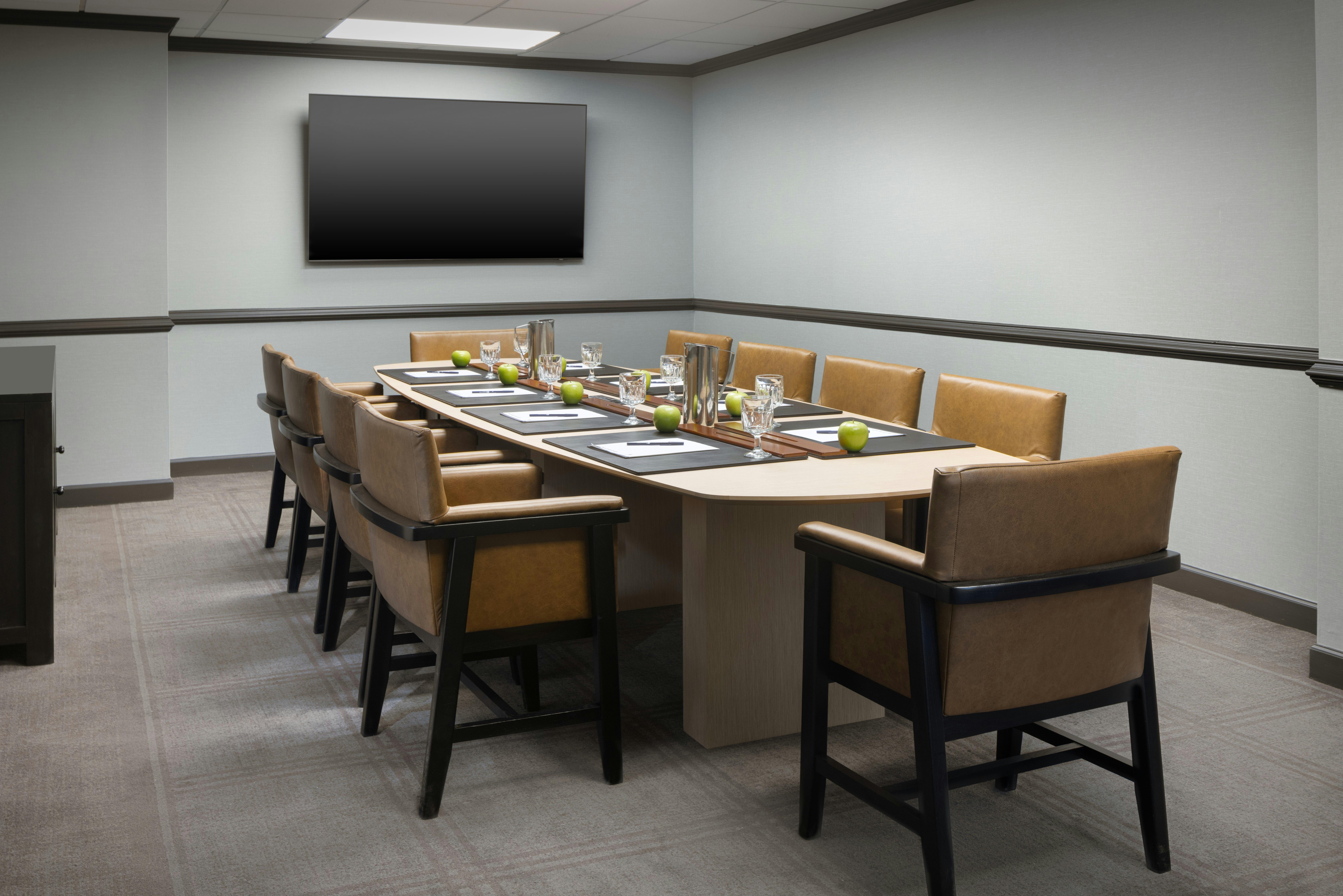 Doubletree Suites By Hilton Lexington 68/78