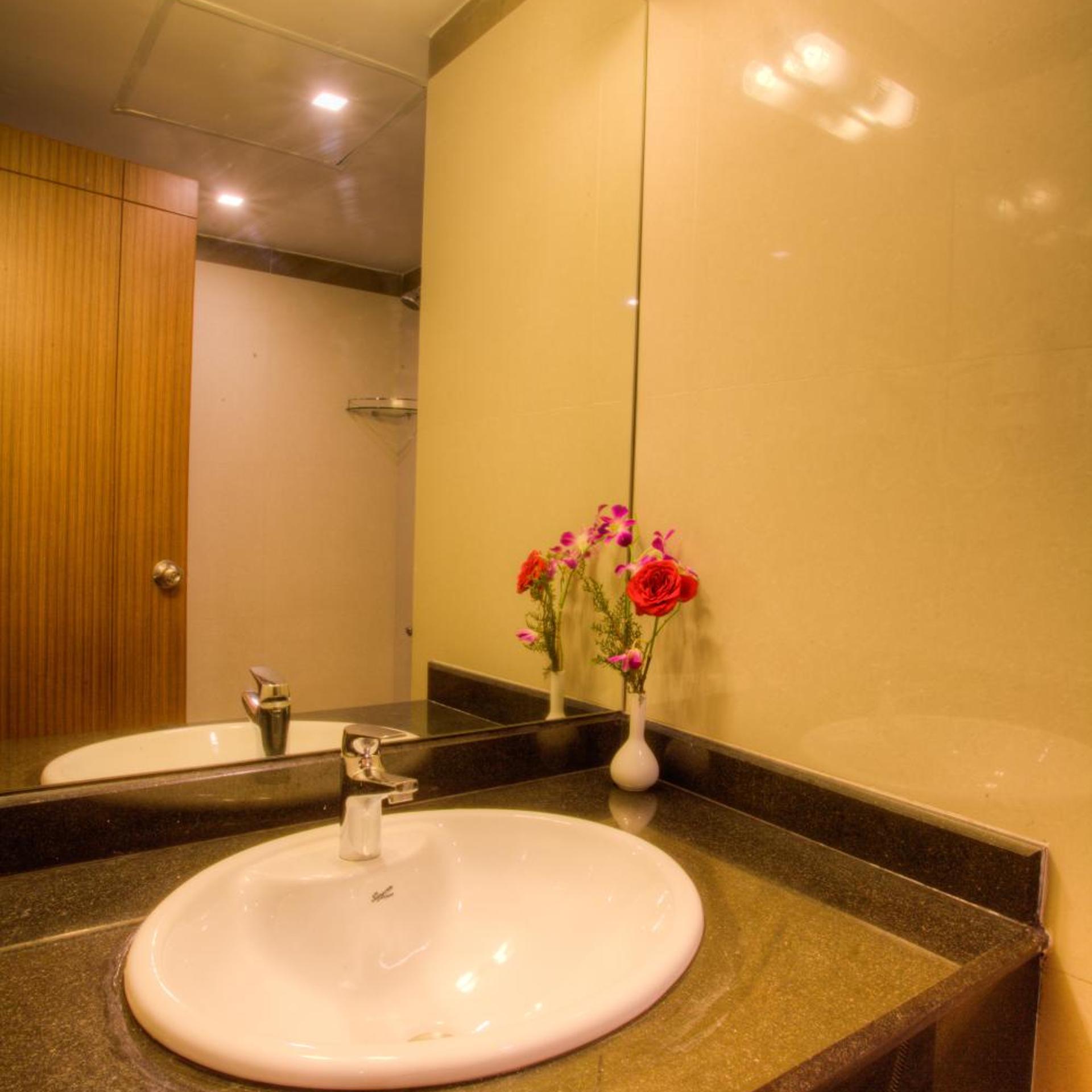 The Atrium Boutique Hotel 27/28