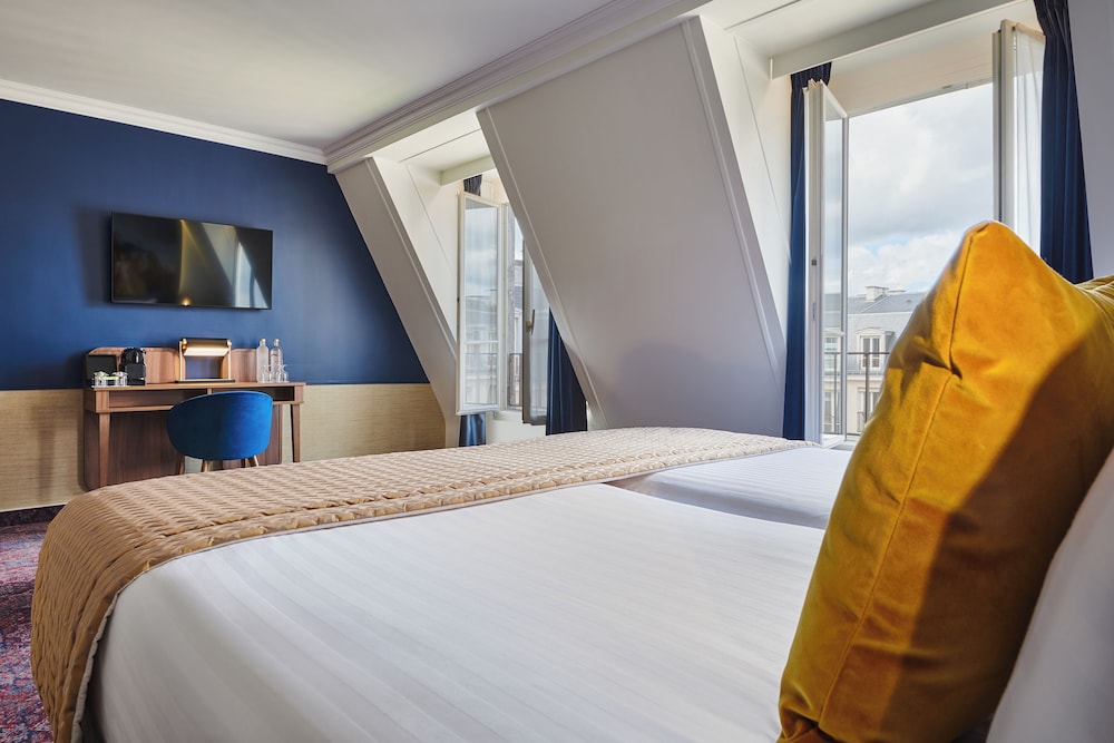Hotel Le Versailles 12/57
