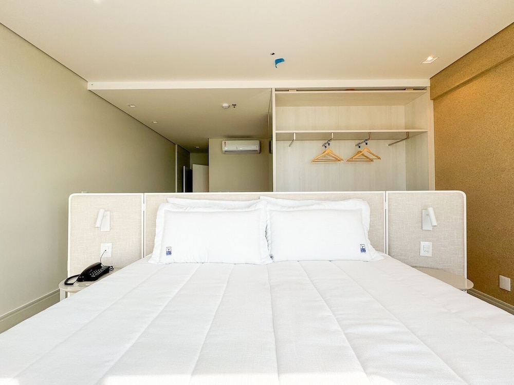 Blue Sea Hotel 2/50