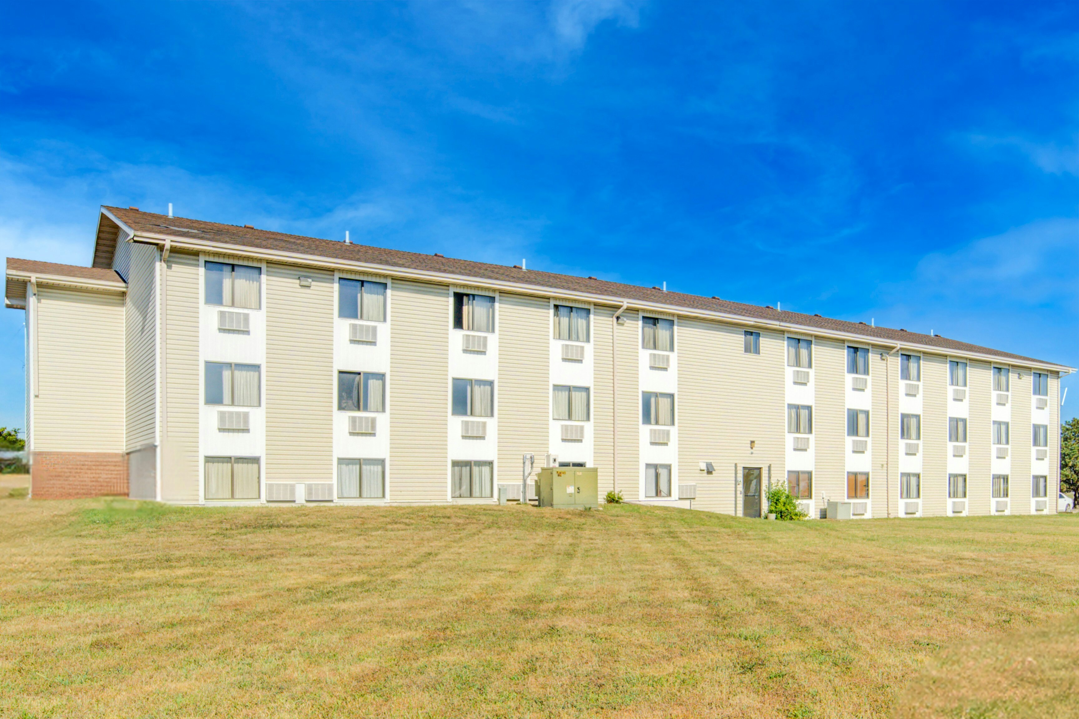 Capital O Amerihost Inn and Suites Kingdom City Hwy 54 MO 48/54