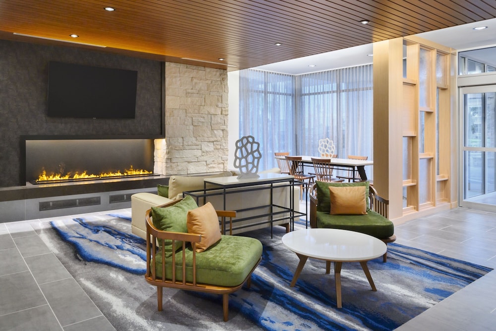 Fairfield Inn & Suites by Marriott Orlando at Millenia 8/30