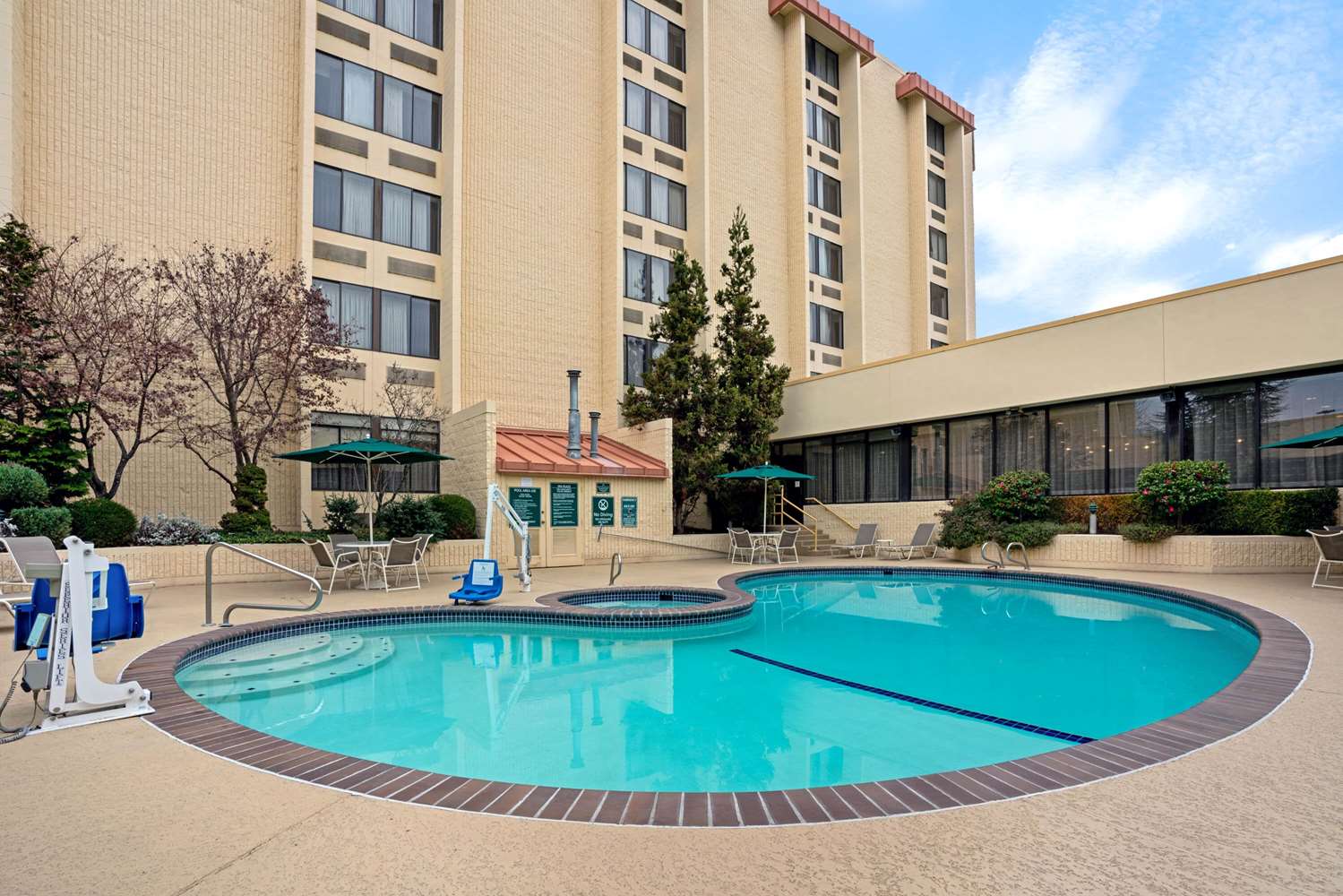 La Quinta Inn & Suites by Wyndham Tacoma - Seattle 42/45