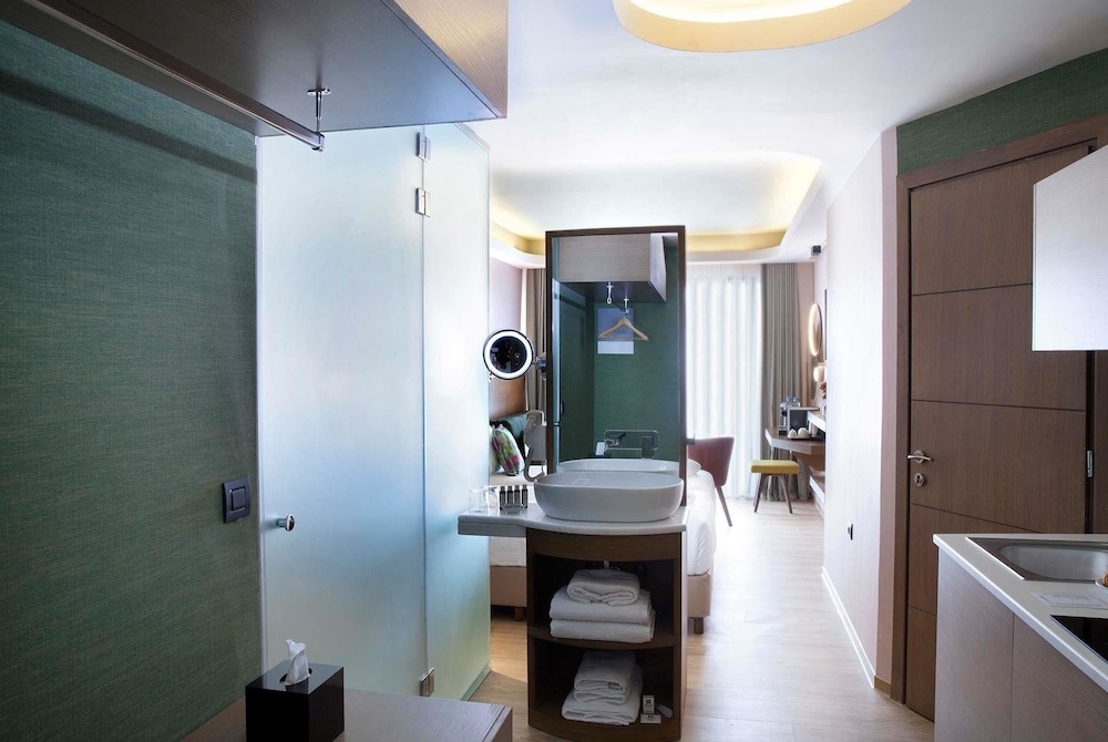 Zeus Essence Wyndham Athens Residence 36/76