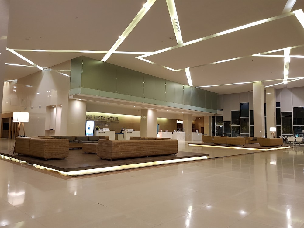 The Vista Hotel 7/47