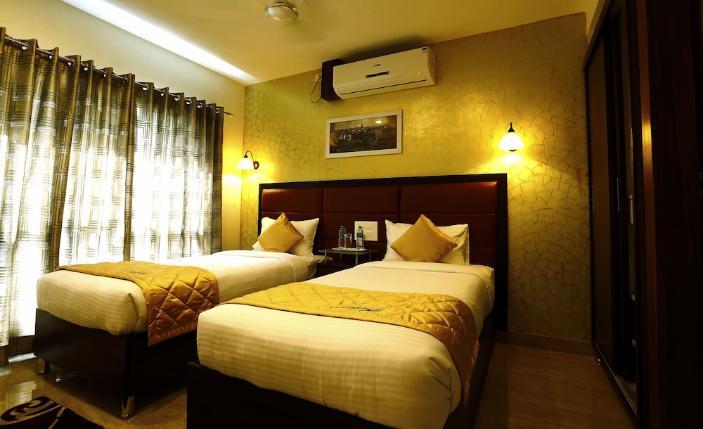 Breeze Suites Transit Hotel 16/34