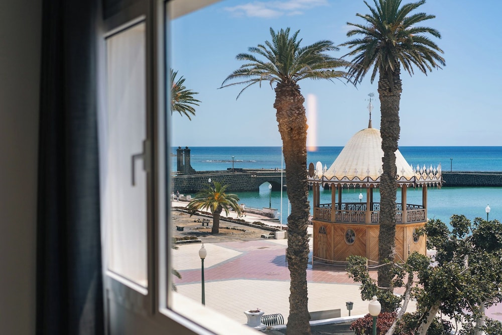 Blue Marina Suites 35/43