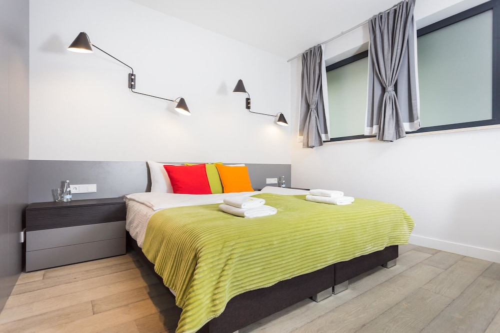 InPoint Smart Apartments 27/73
