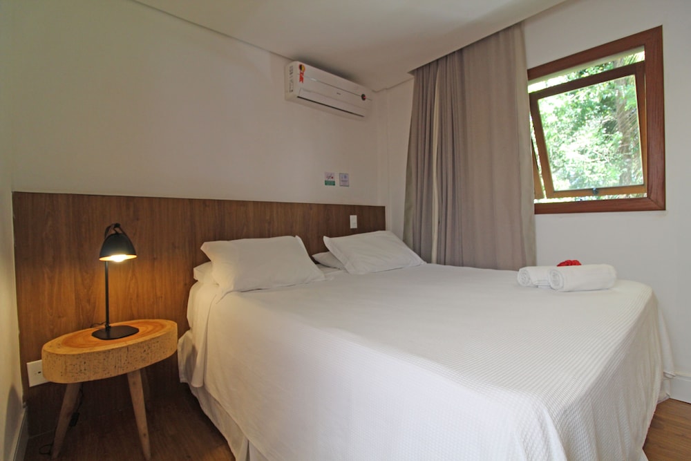 ROOM, DOUBLE OR TWIN BED, SMALL