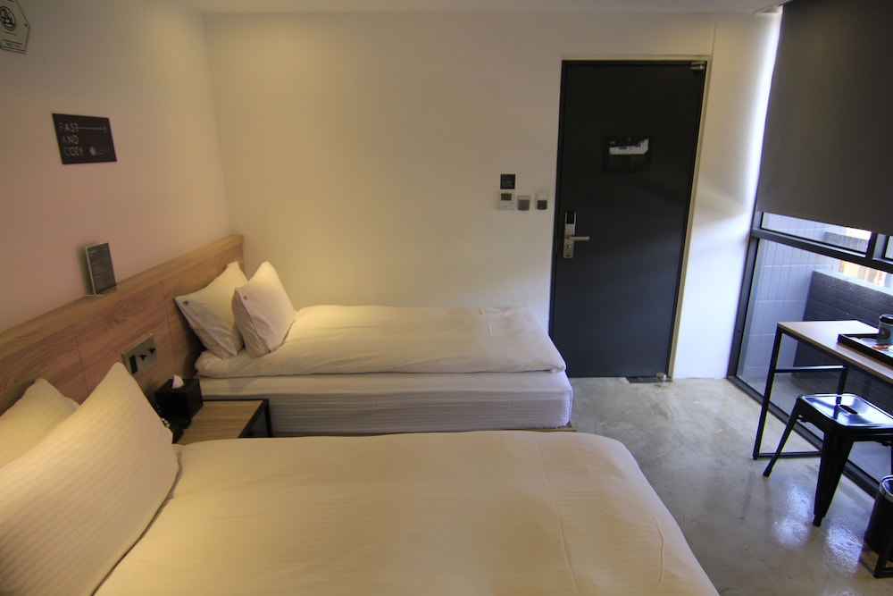 CHASE WALKER HOTEL 47/70