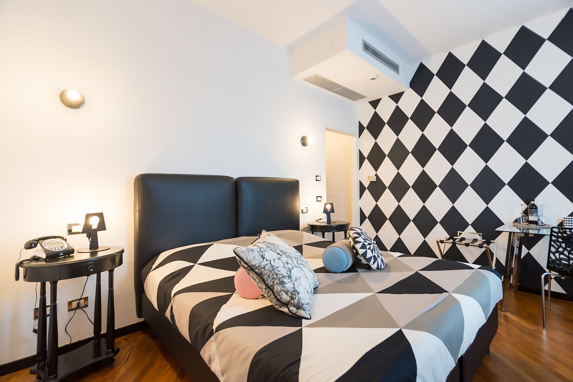 SUPERIOR, DOUBLE OR TWIN BED, TERRACE