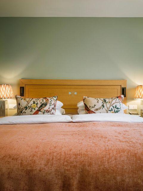 Presidential, Suite, King Bed, Hot Tub, Garden Area