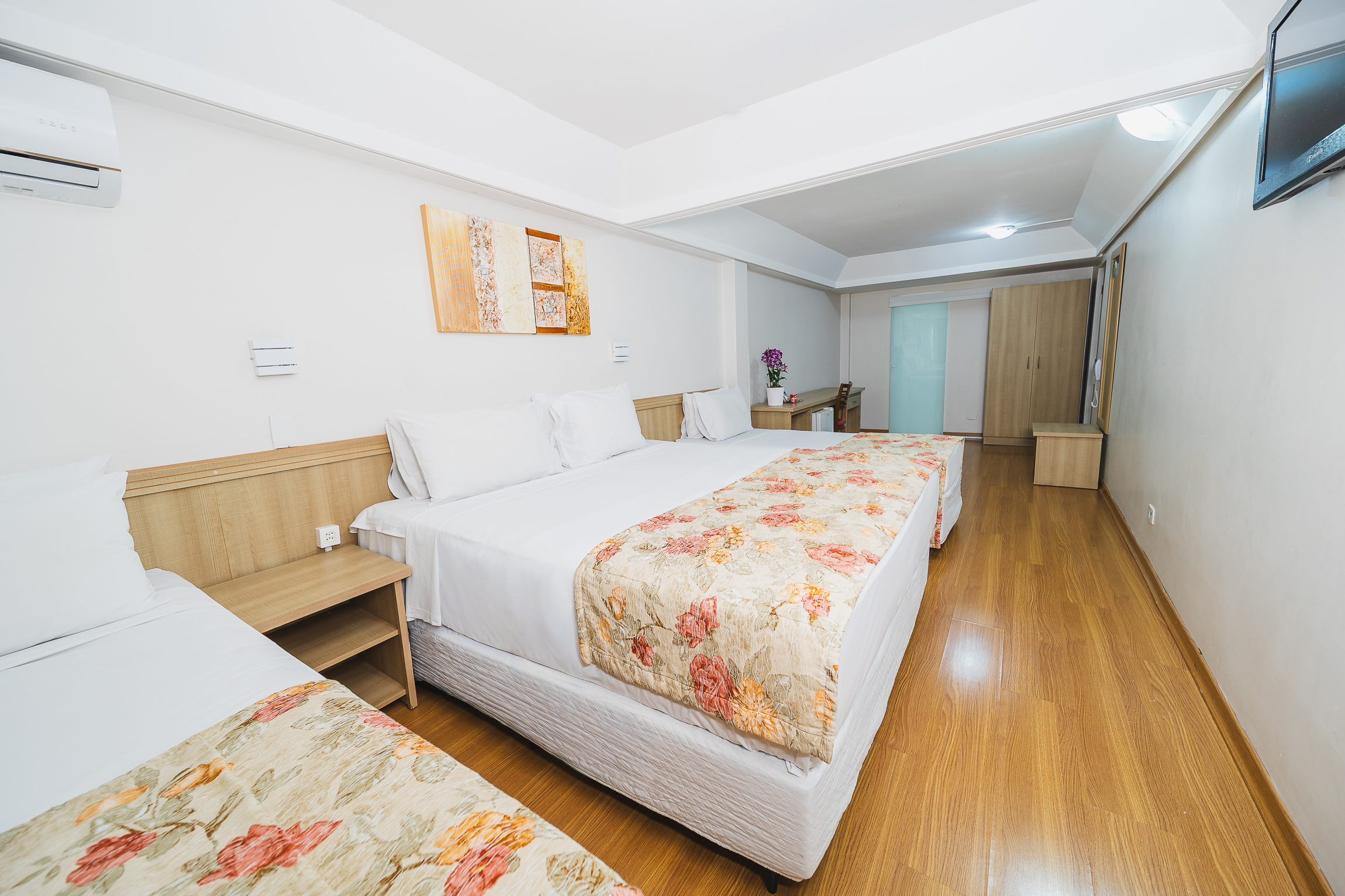 غرفة قياسية ثلاثية، Hotel Golden Park Curitiba by Nacional Inn 2/9