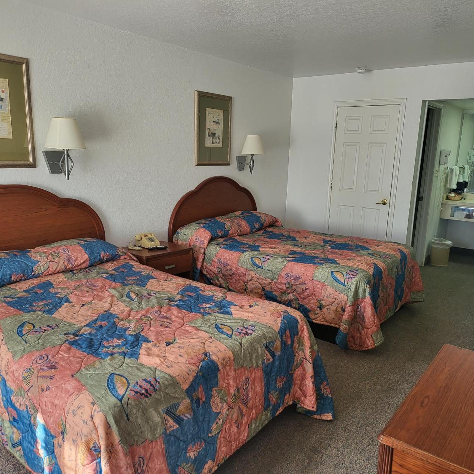 Blue Ribbon Inn and Suites 21/26