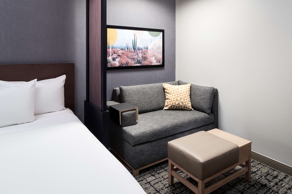 Hyatt Place Tempe/Phoenix/University 24/48
