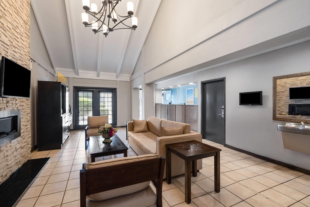 Days Inn By Wyndham College Park Airport Best Road 32/55