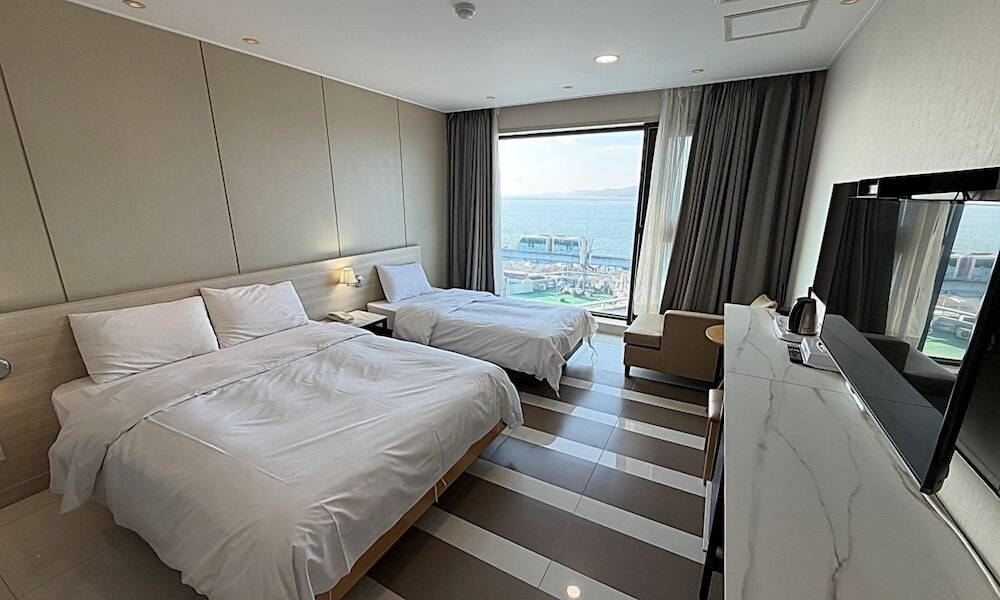 Premiers Hotel 21/63