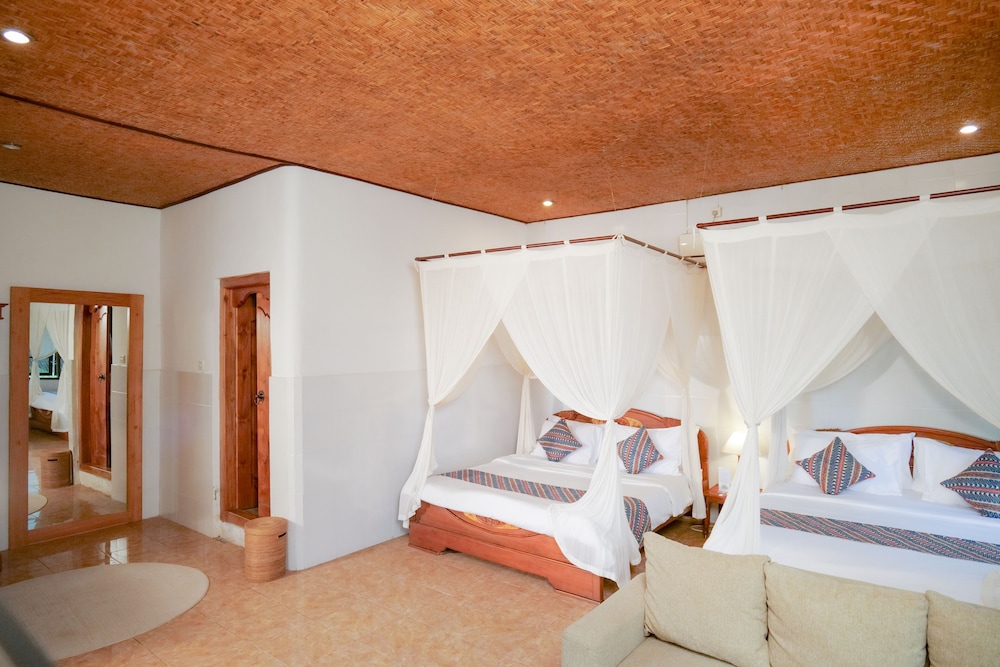 ROOM, DOUBLE OR TWIN BED, POOL VIEW