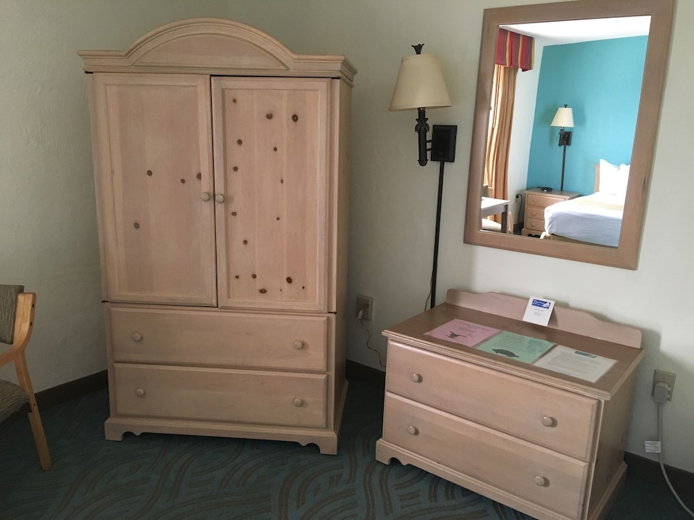 Tropical Winds Resort 50/50