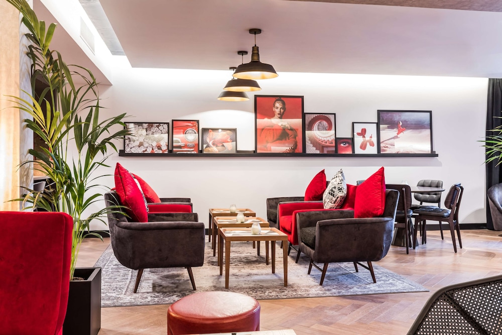Radisson Red London Heathrow 51/64