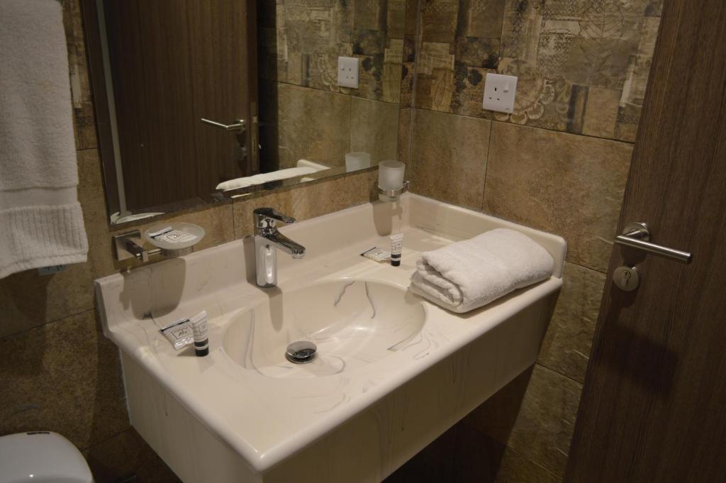 اطلالة الشرفة 2(Terrace View 2 - Serviced Apartments) 37/37