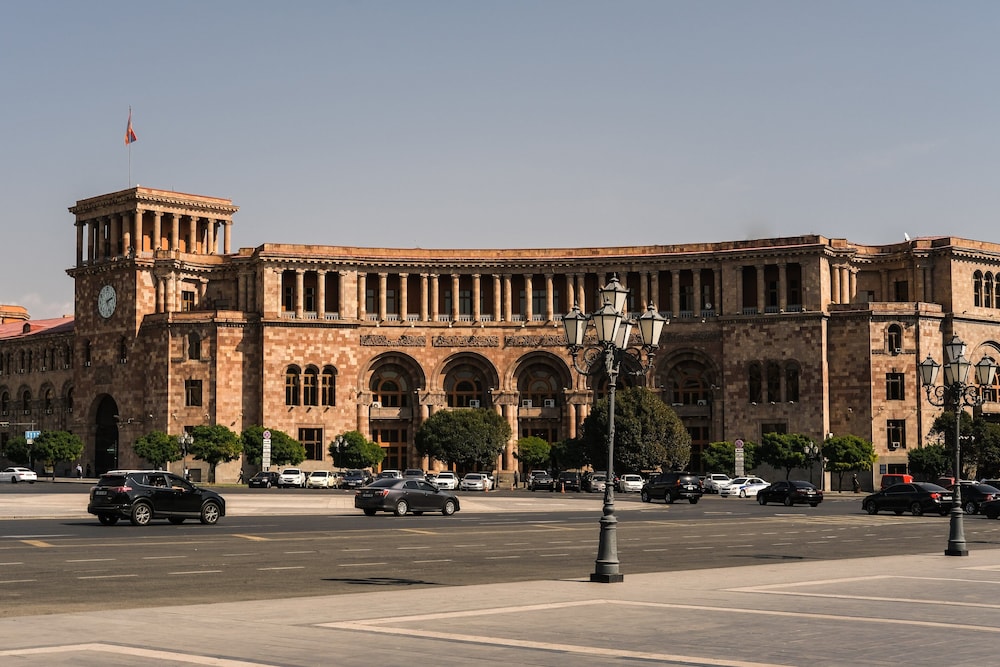 Holiday Inn Yerevan Republic Square 42/50