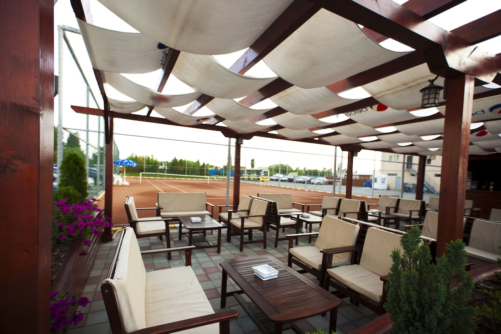 Rin Airport Hotel 52/67