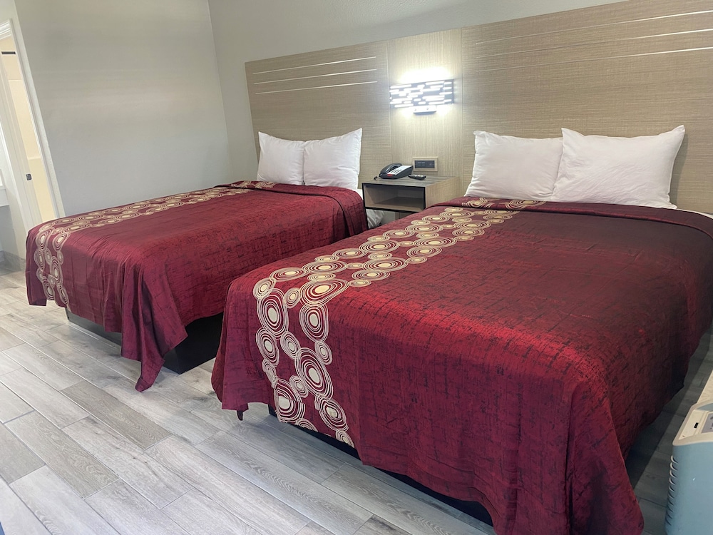 Mayfair Inn Ontario Airport 9/35