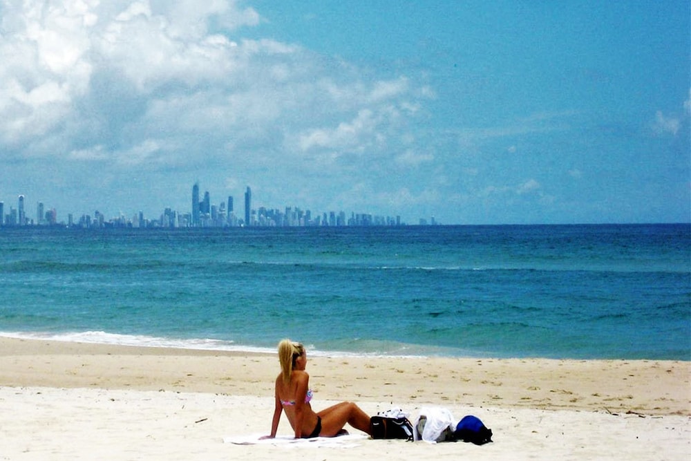SAND CASTLES ON CURRUMBIN BEACH 34/67