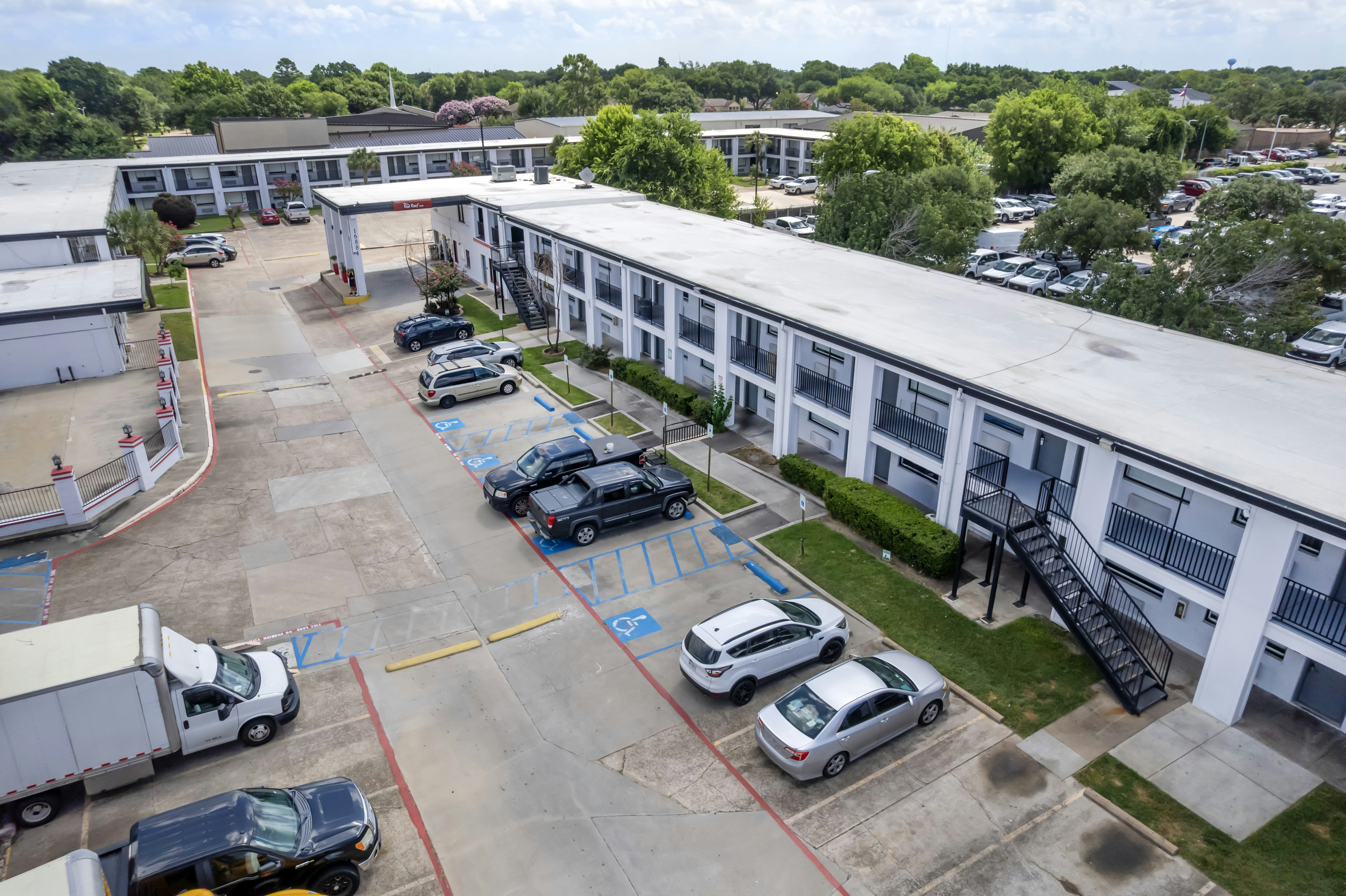 Red Roof Inn Houston - Jersey Village 13/21