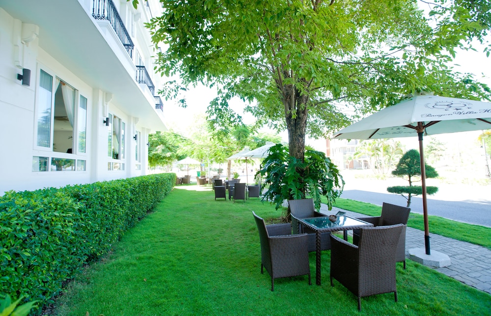 Paragon Villa Hotel 47/51