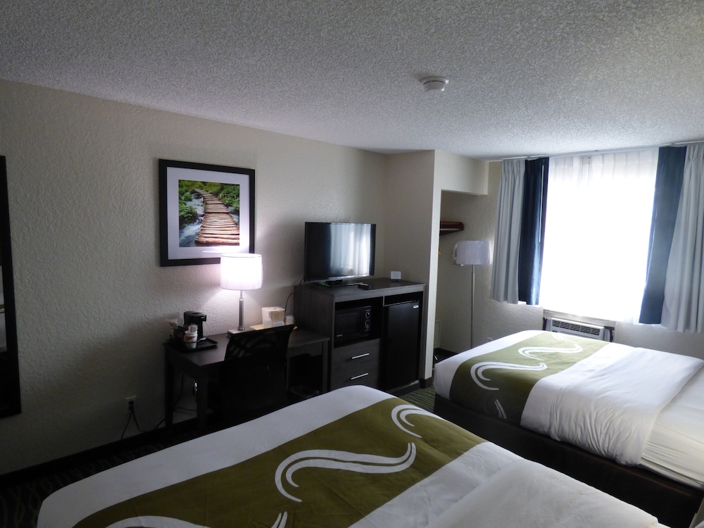 Standard, 2 Queen Beds