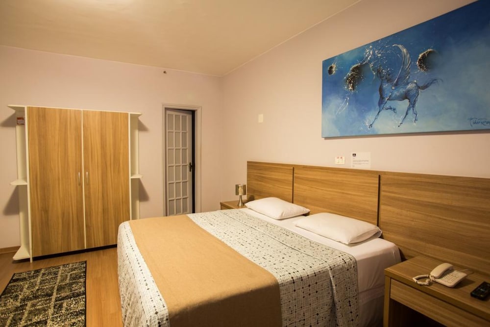 Gallant Hotel 18/67