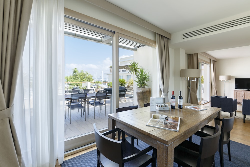 RESORT BAIA SCARLINO 63/75